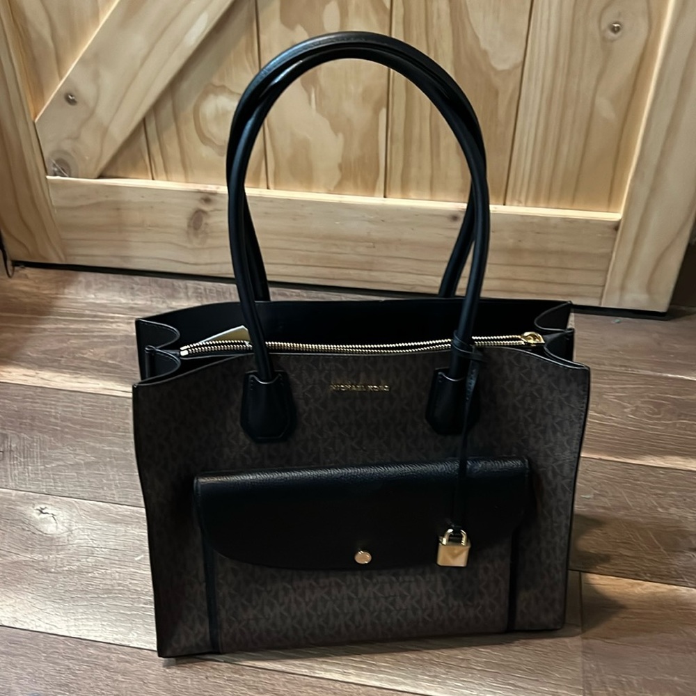 Michael Kors Mercer Purse